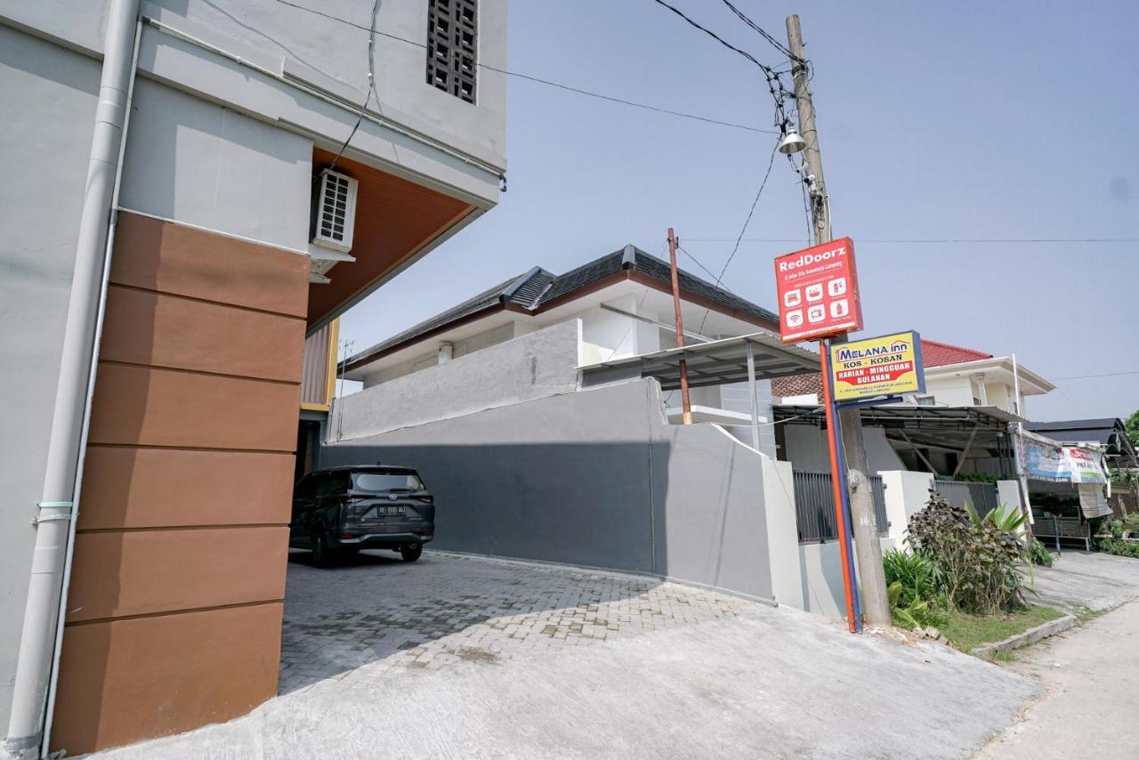 Hotel Reddoorz @ Jalan Urip Sumoharjo Lampung Bandar Lampung Exterior foto